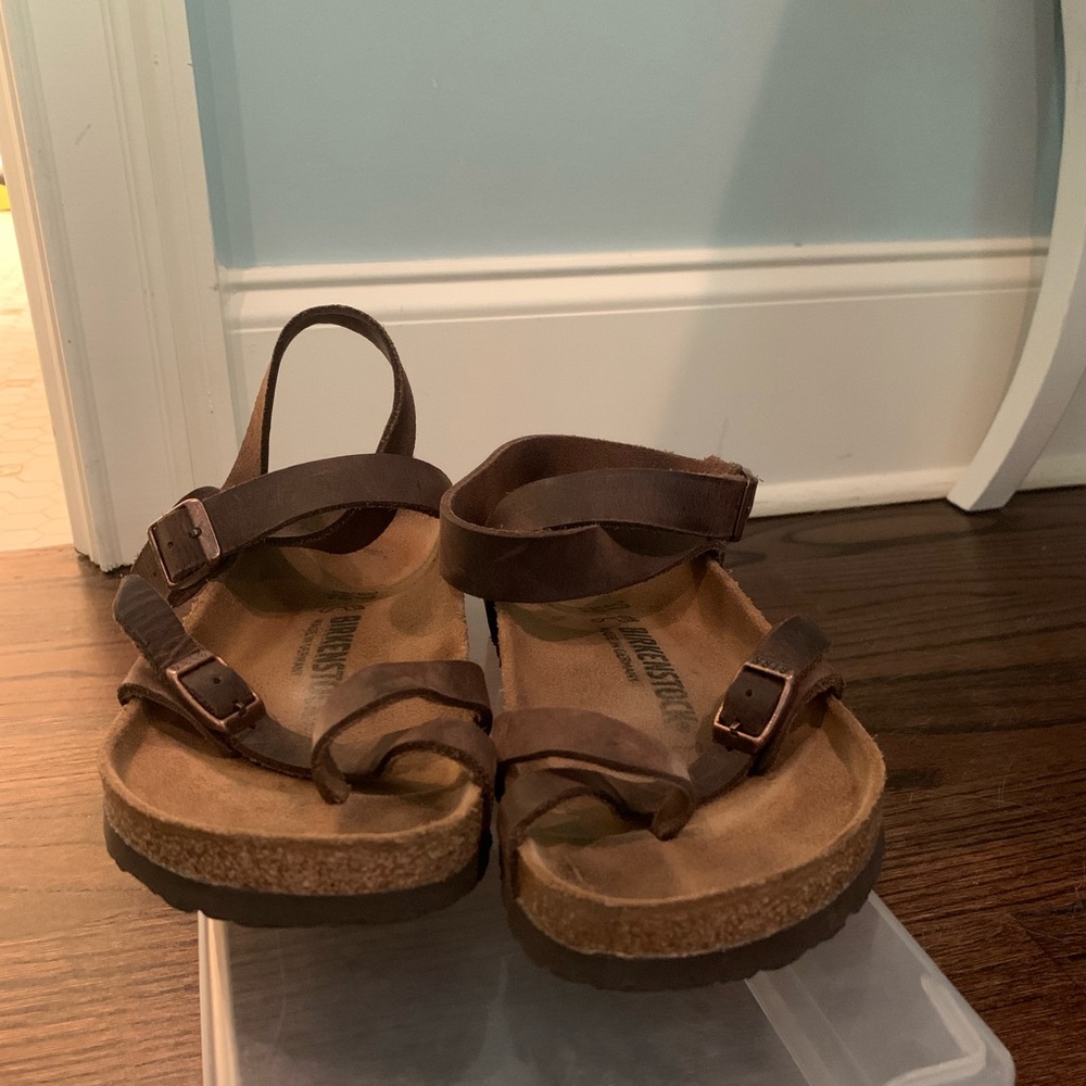 Birkenstock: Yara sandals in Habana color - Picture 2 of 4